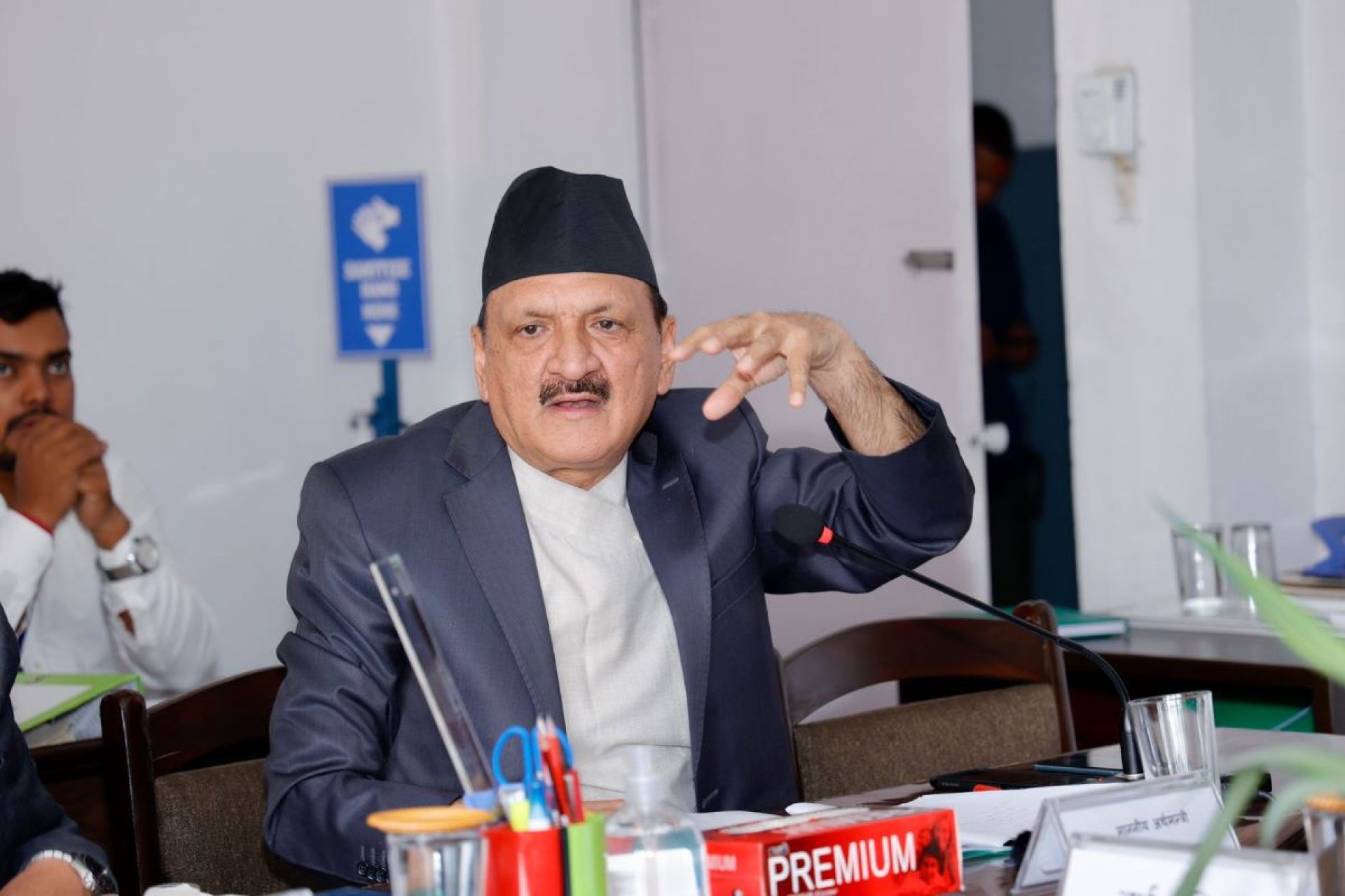 अर्थतन्त्रमा सकरात्मक संकेत देखिन थालिसकेको छ : अर्थमन्त्री डा. महत